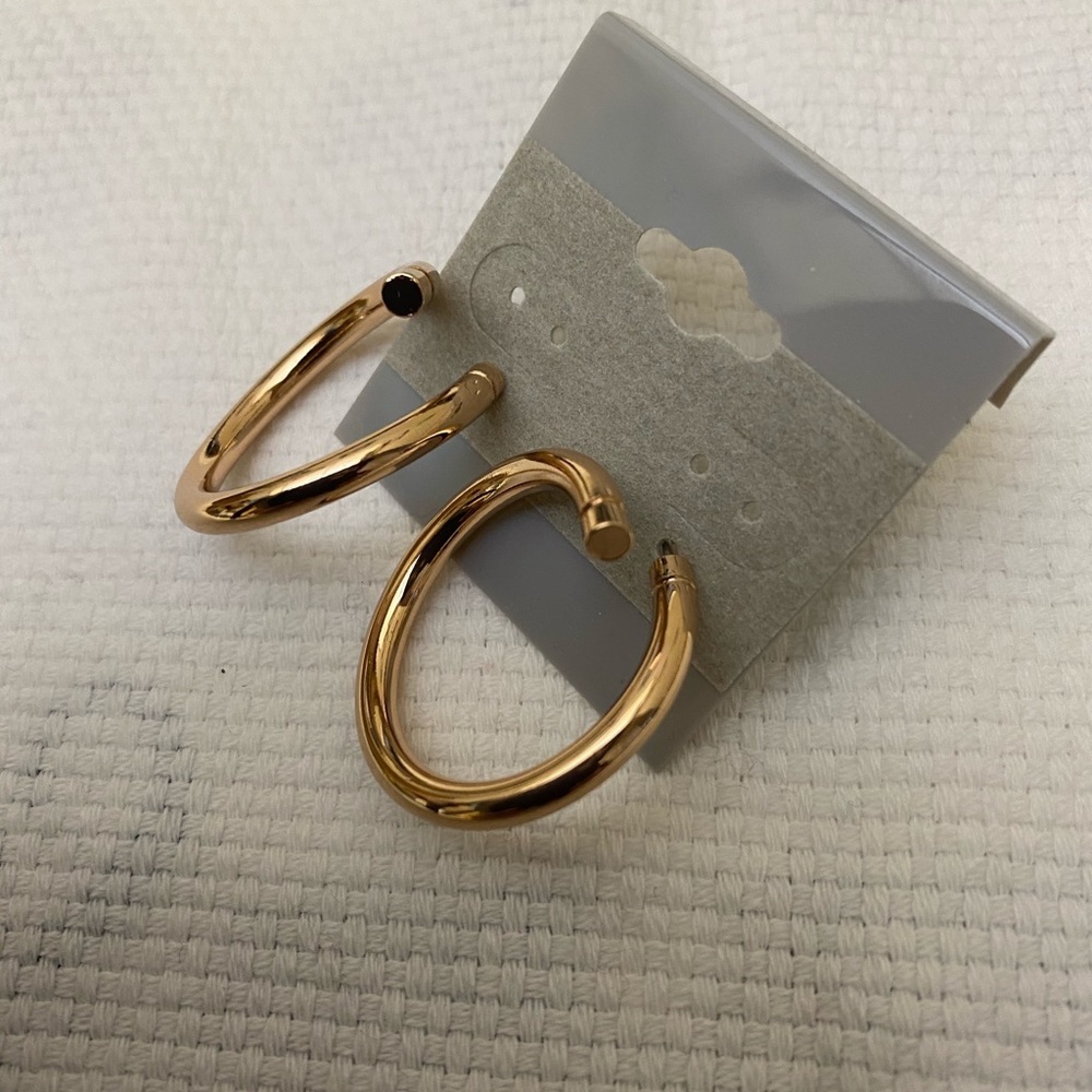 🔵4/$20 Fashion Jewelry Faux Gold Open Hoops NWT - Picture 2 of 4